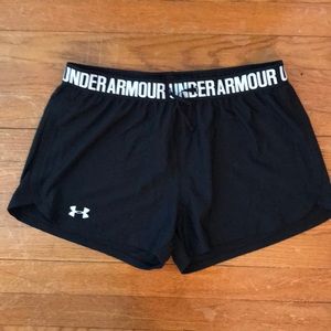 NWT Women’s Under Armor shorts